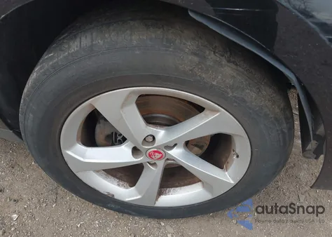 2019 Jaguar F-Pace 25T из США, поврежденный, VIN SADCS2FX7KA601690